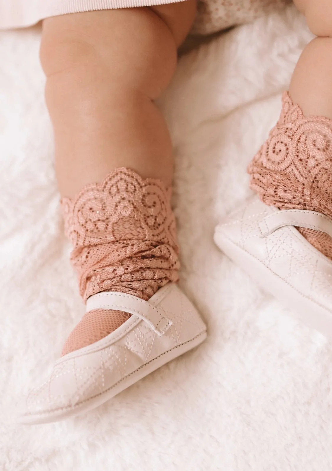 Alice Lace Socks