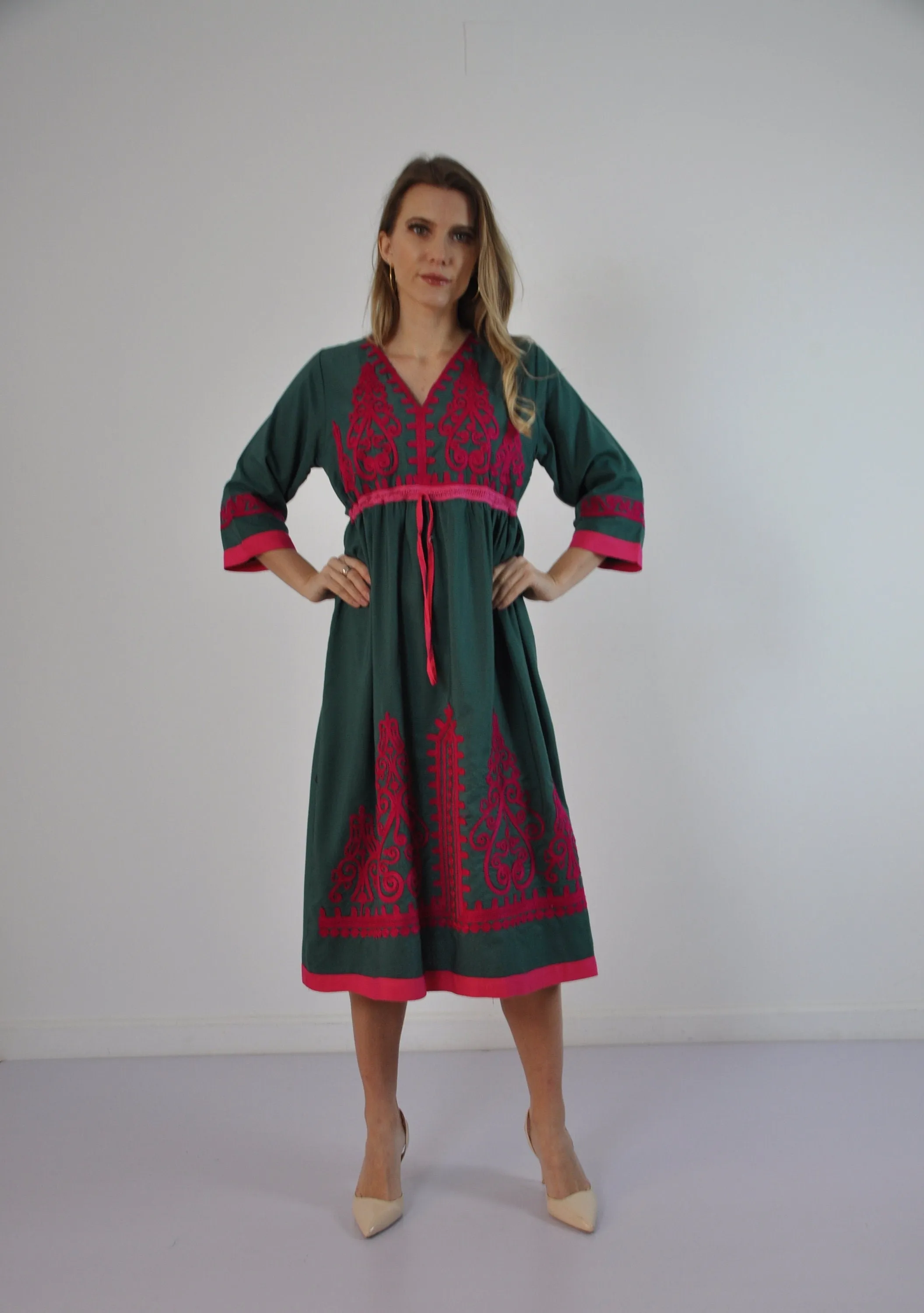 Green Long Sleeve Embroidered Tunic dress, Boho tunic dress, Summer tunic, beach tunic, resorts tunic, Hippie tunic, green Kaftan