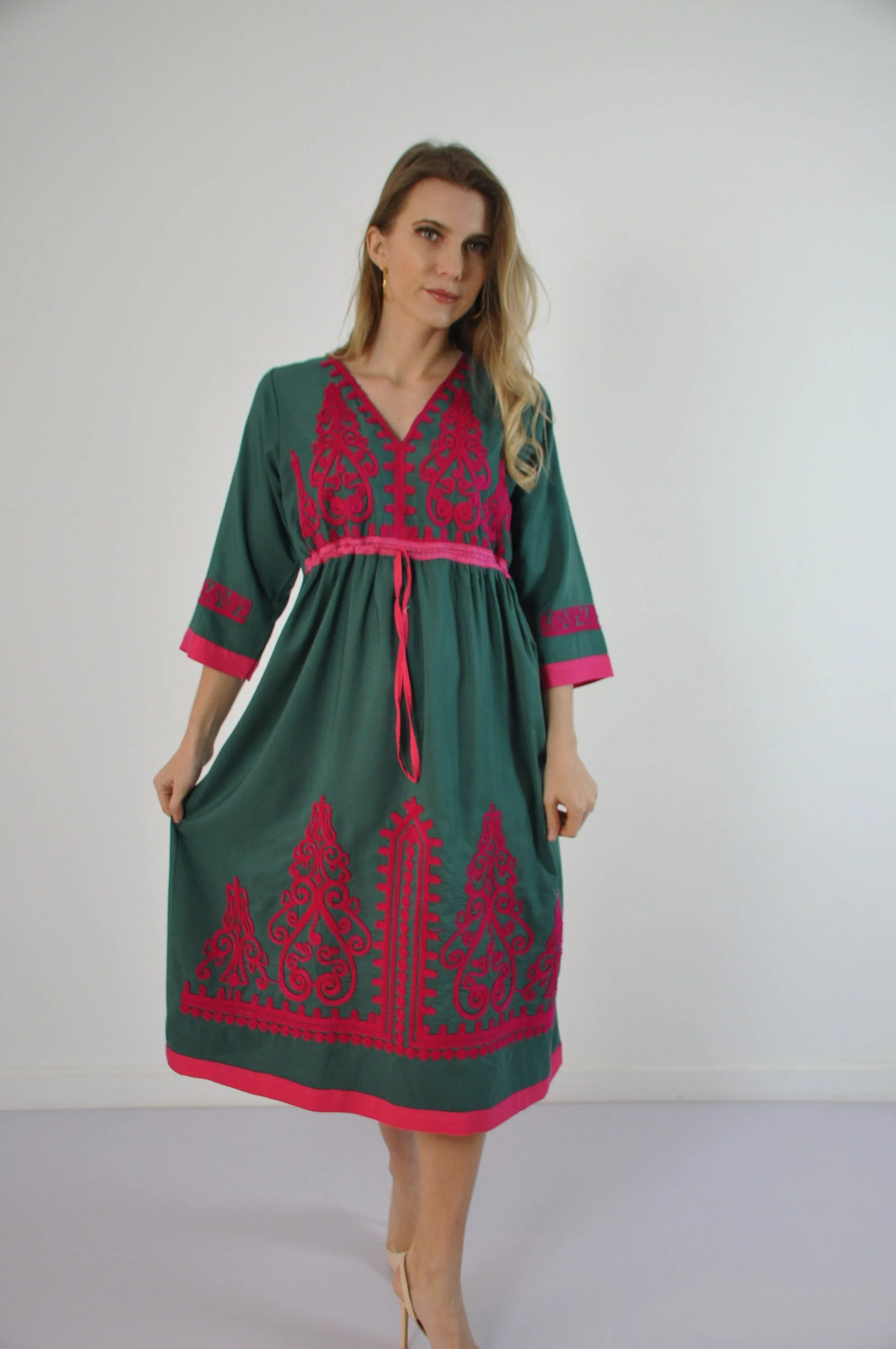 Green Long Sleeve Embroidered Tunic dress, Boho tunic dress, Summer tunic, beach tunic, resorts tunic, Hippie tunic, green Kaftan