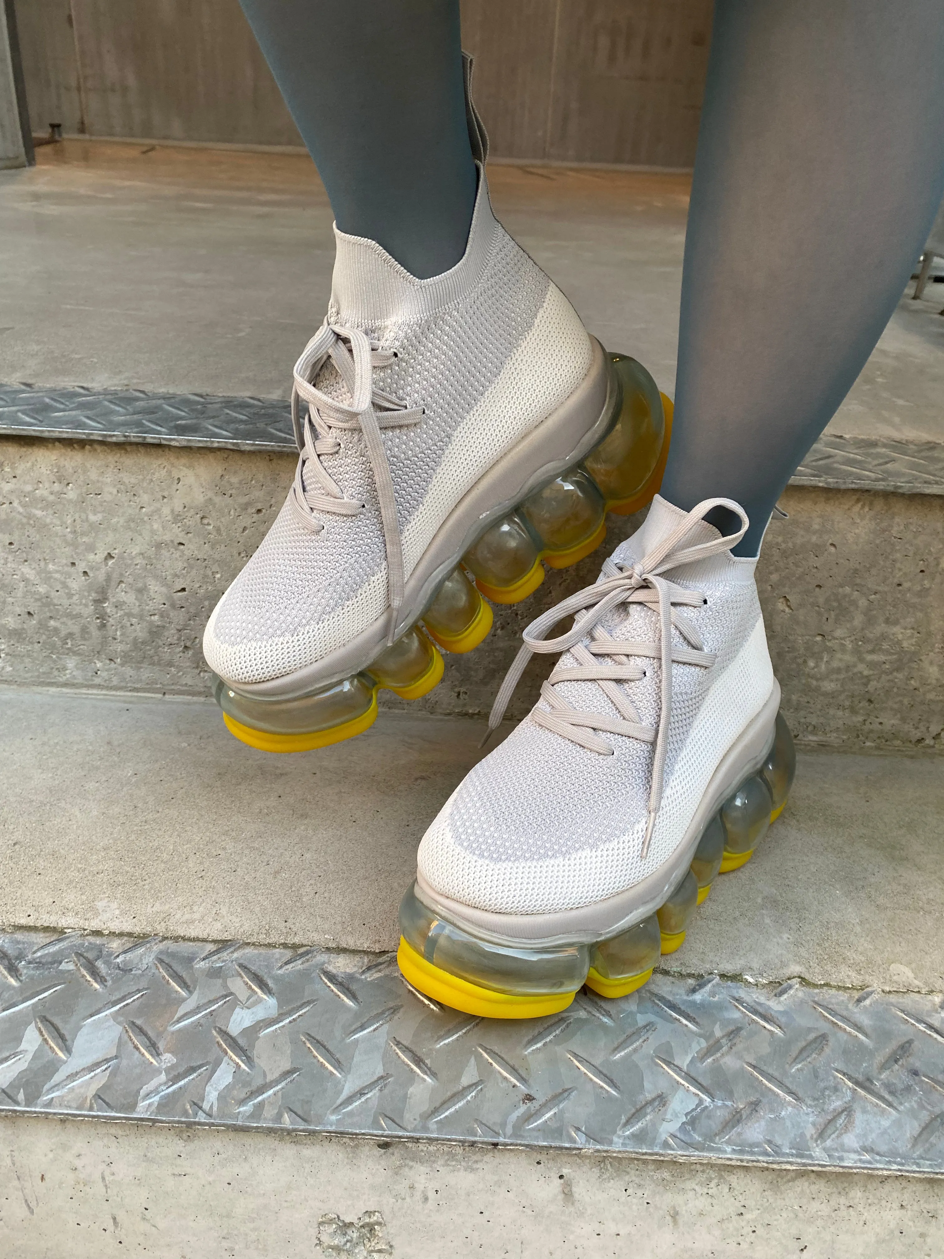 New "Jewelry" High Shoes / Yellow Gray