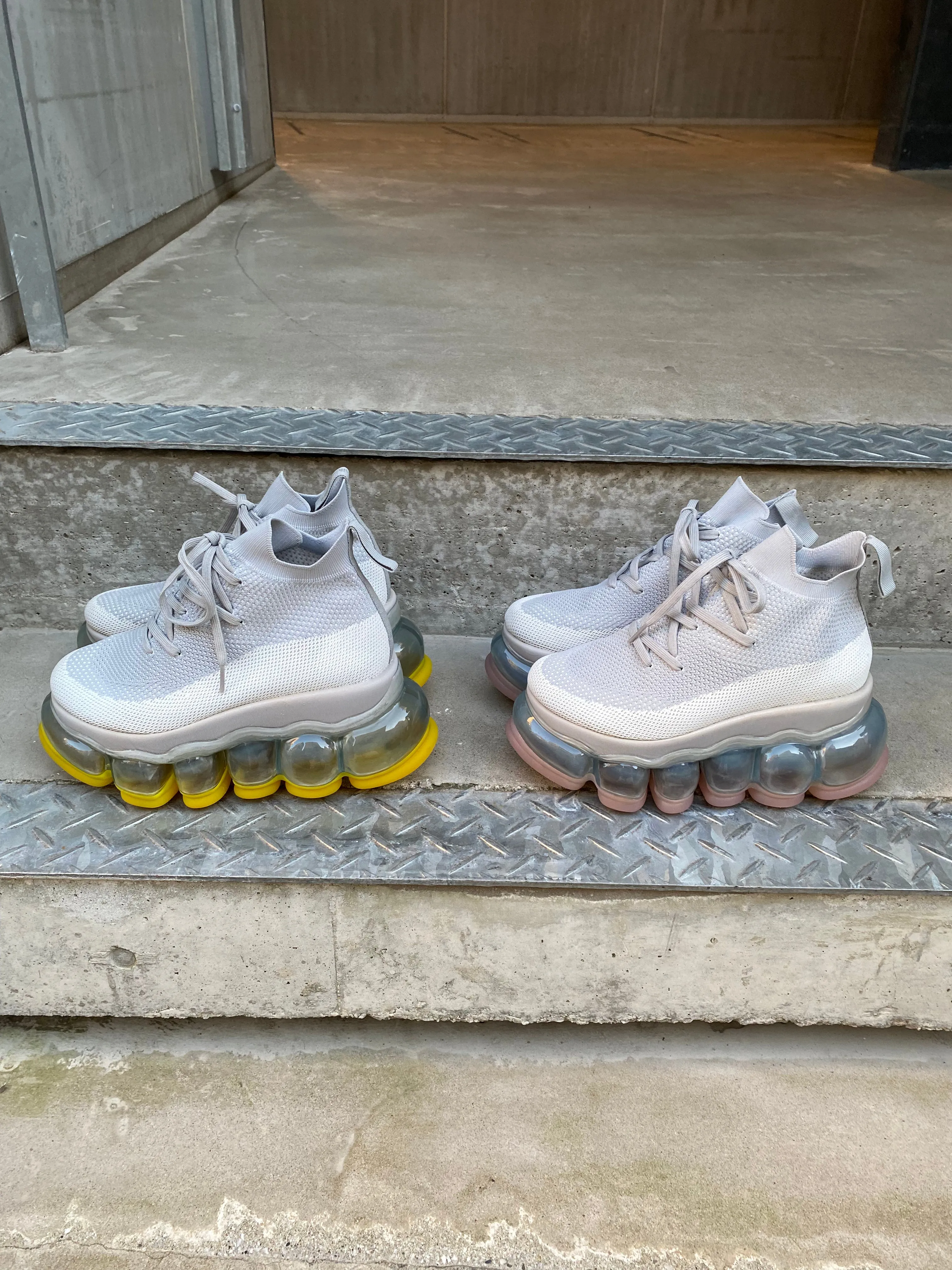 New "Jewelry" High Shoes / Yellow Gray