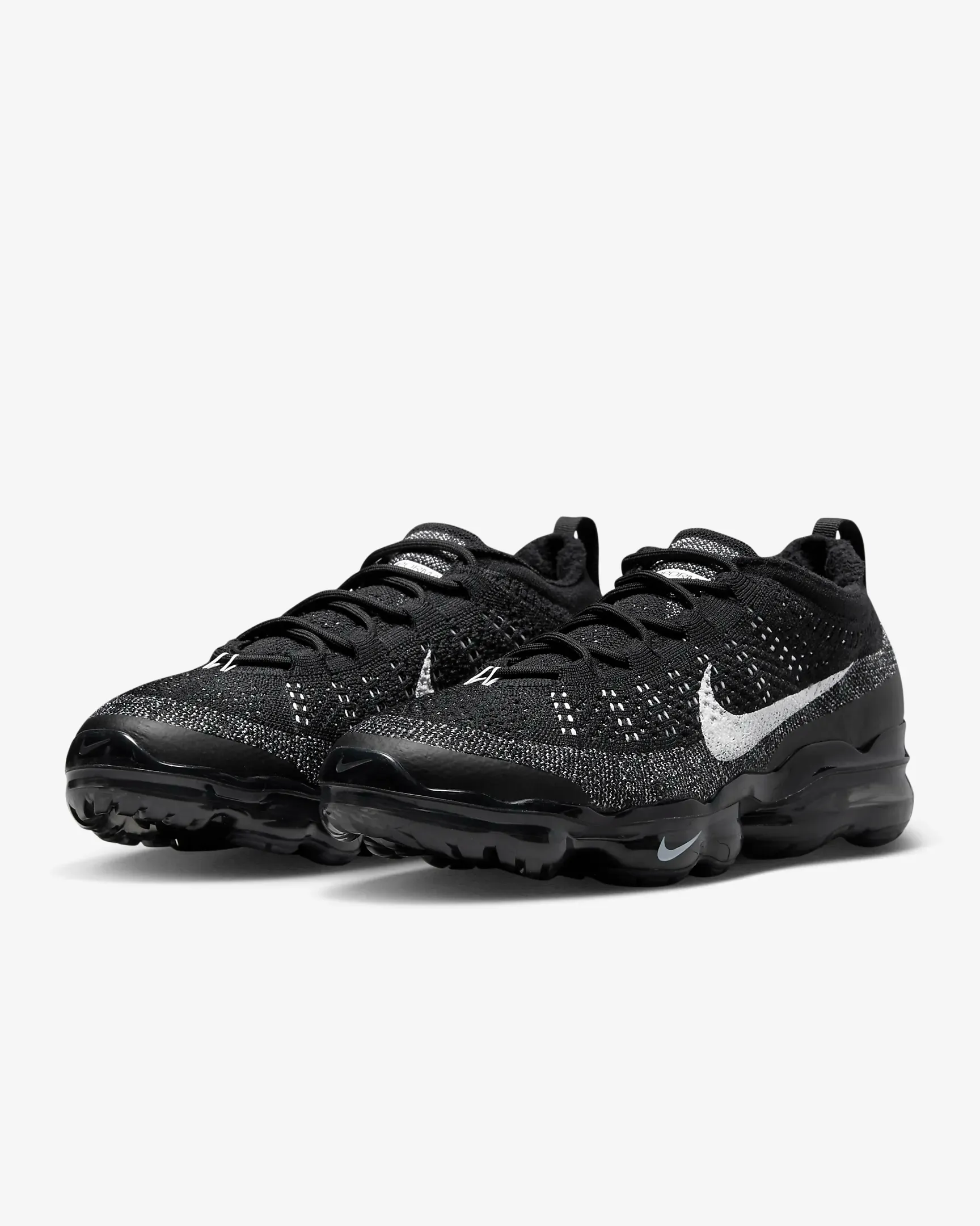 Nike Men's VaporMax 2023 Flyknit Shoes - Black / White / Grey