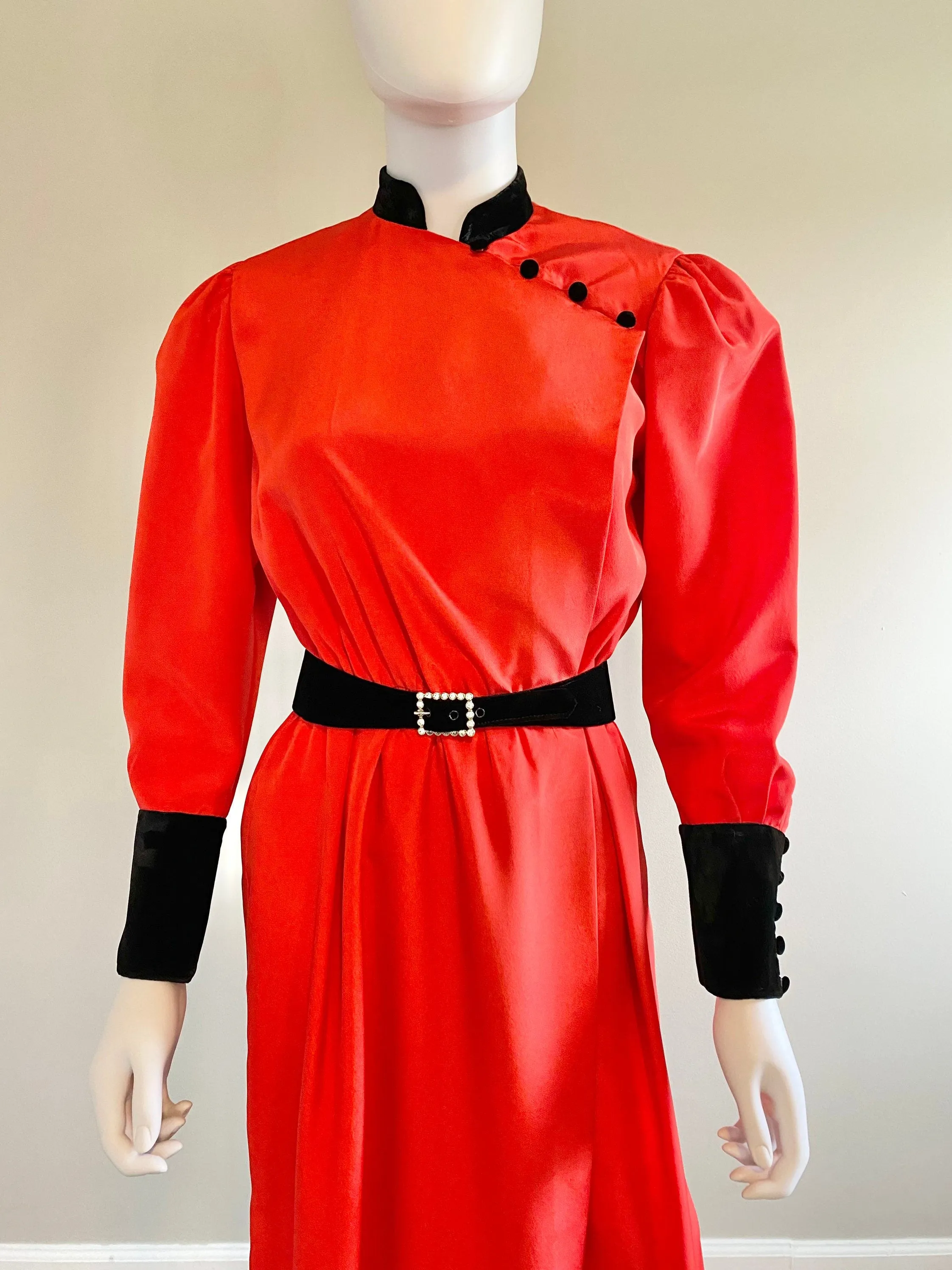 Vintage 1980s Red and Black Holiday Dress / 80s puff sleeve party dress / 1980s does 1940s dress / Size small